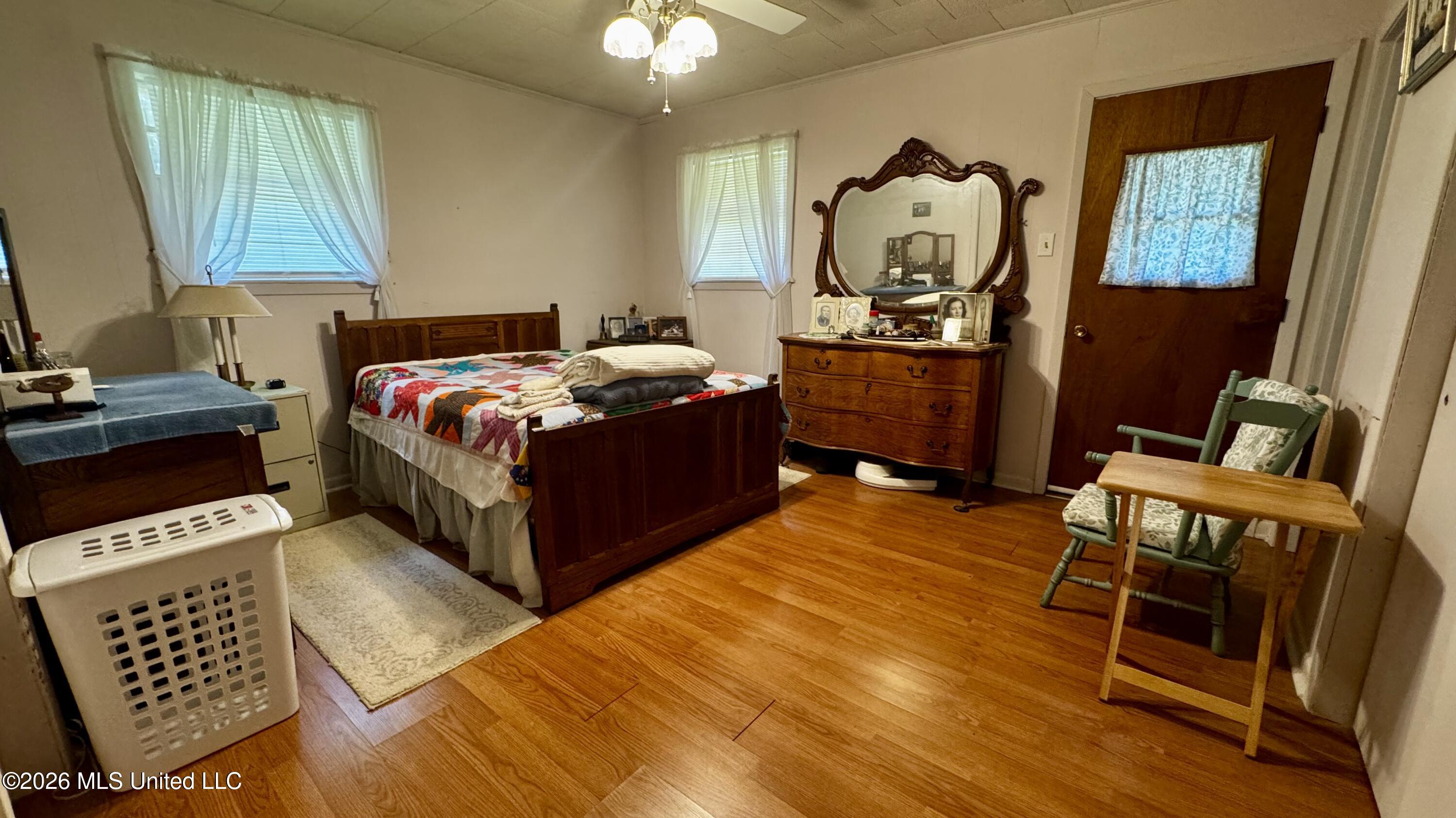 3186 McComb Holmesville Road McComb, MS 39648 - Photo 10 of 19 Master Bedroom