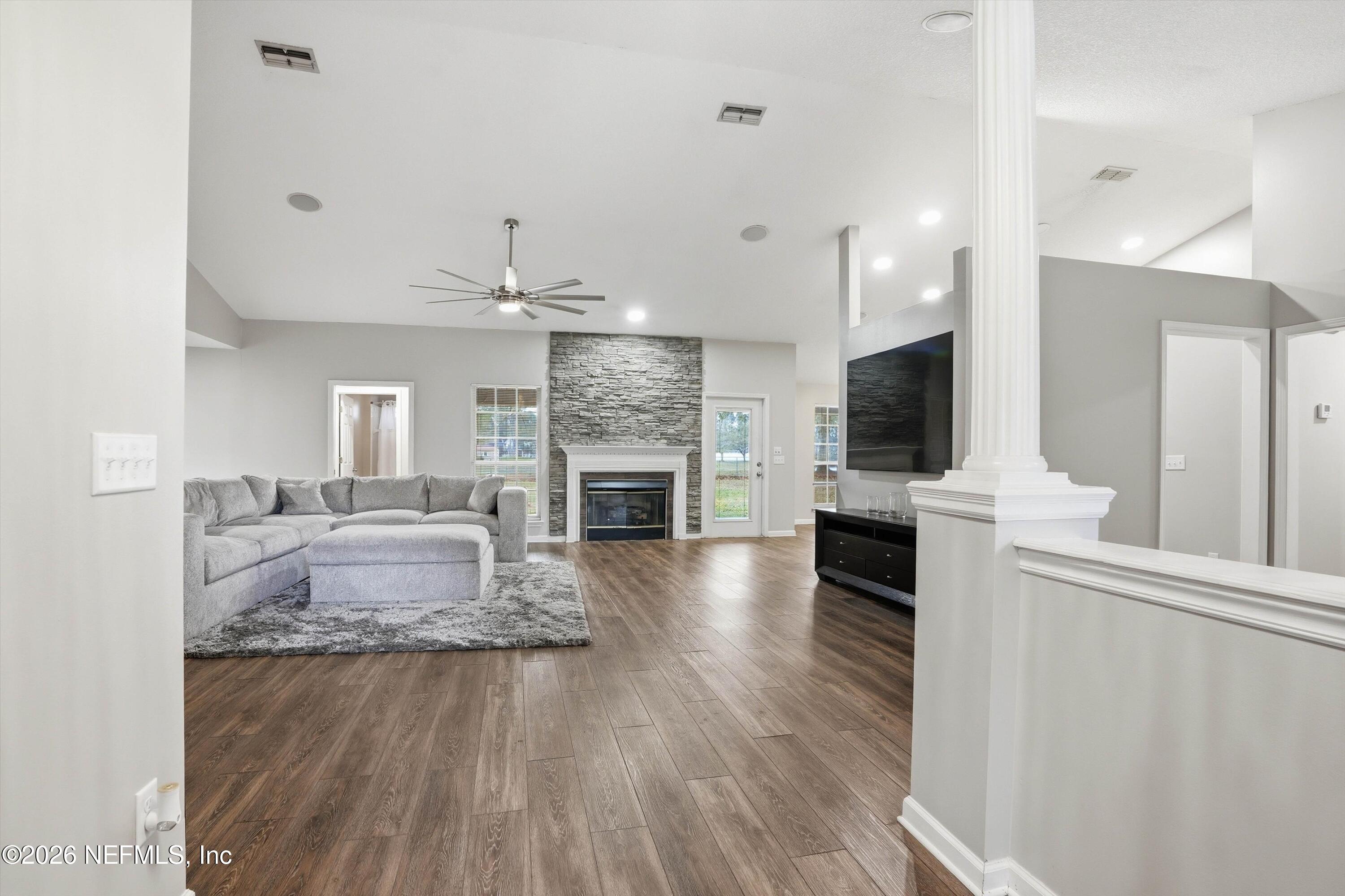14520 Braddock Road Jacksonville, FL 32218 - Photo 4 of 35 Foyer