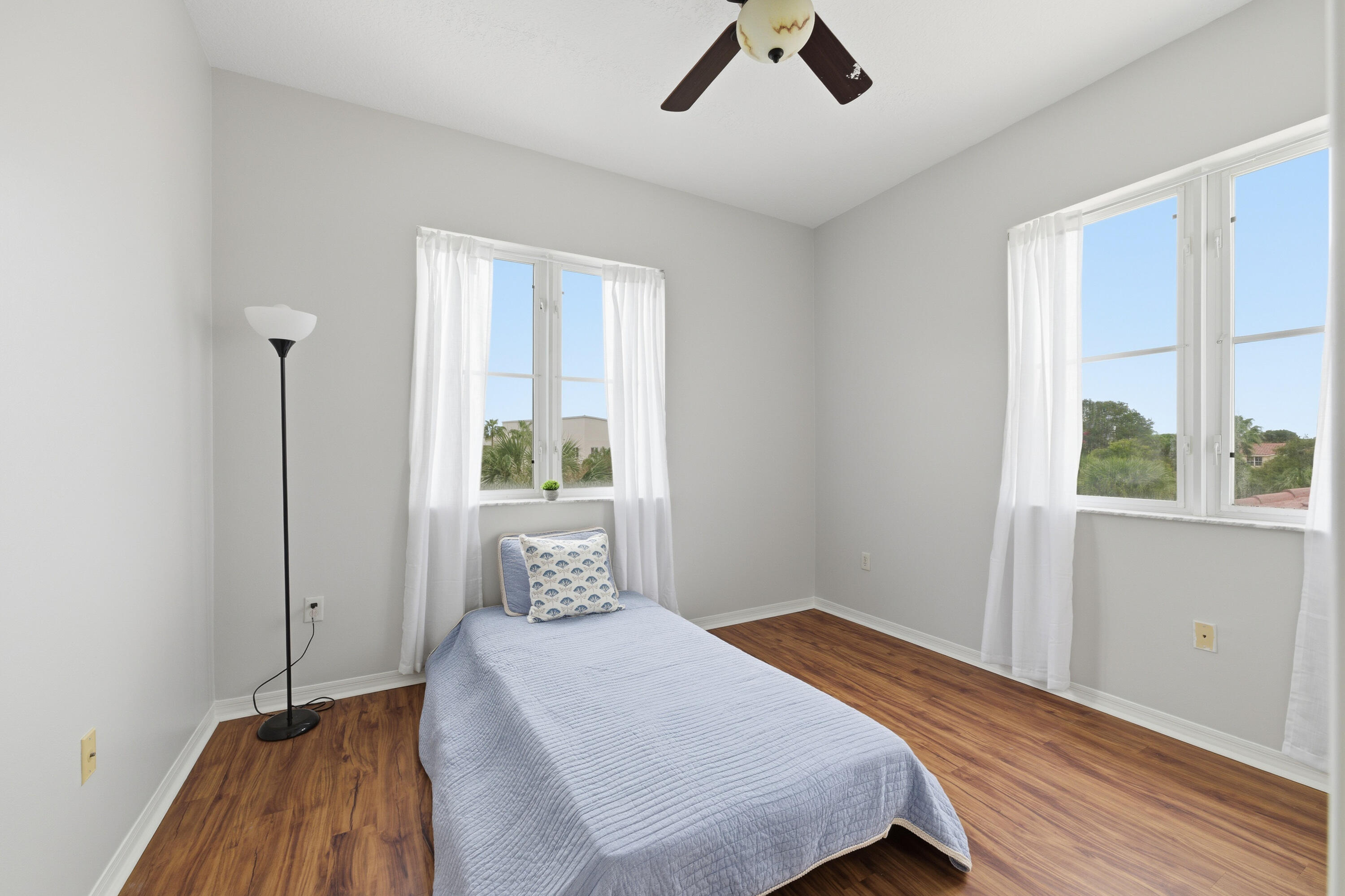 1209 Main Street, Unit 301 Jupiter, FL 33458 - Photo 10 of 24 Guest rm