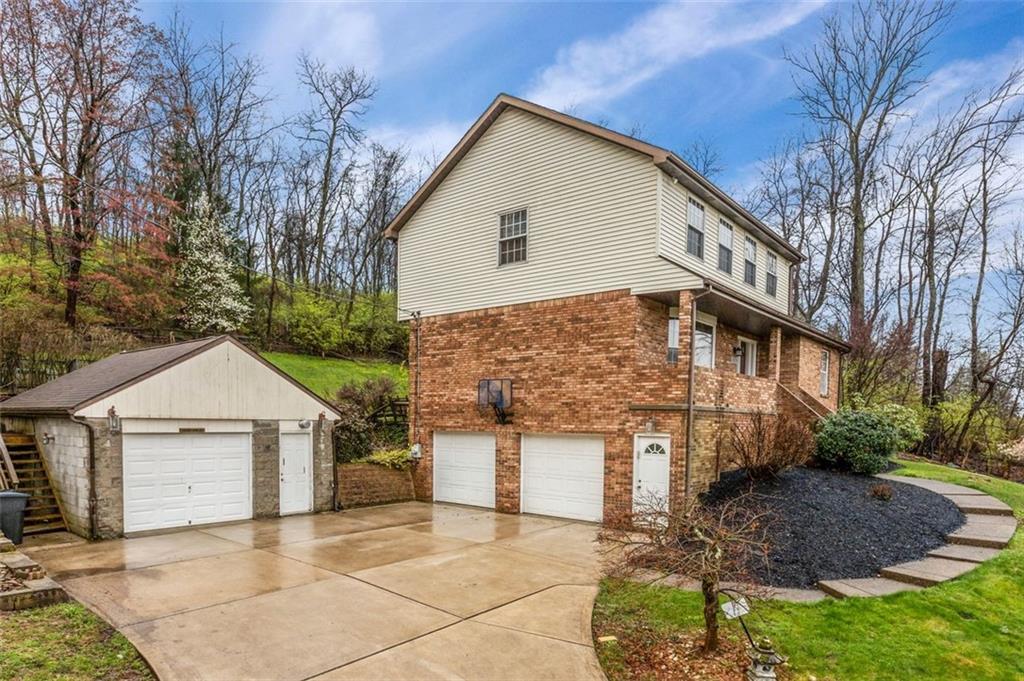 109 Midway Drive McKees Rocks, PA 15136 - Photo 2 of 33 Gallery Image 2