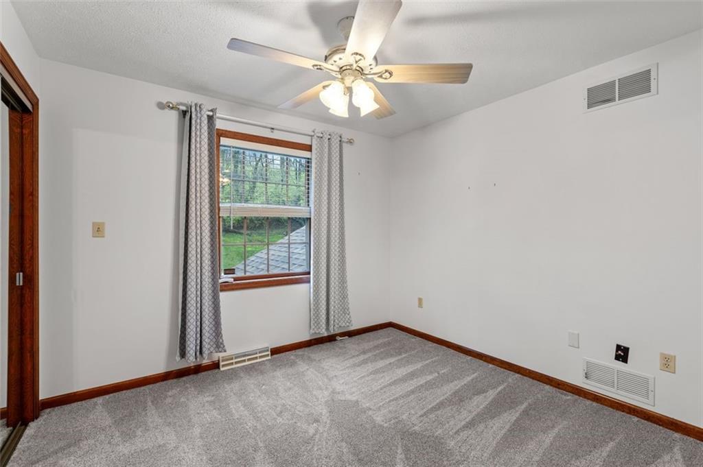 109 Midway Drive McKees Rocks, PA 15136 - Photo 29 of 33 Gallery Image 29