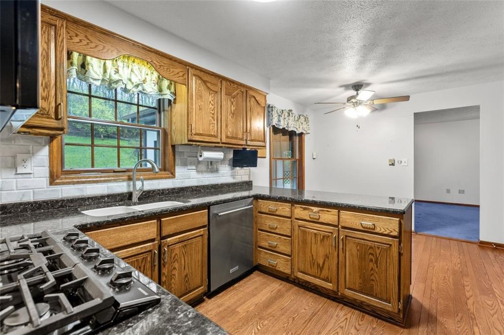 109 Midway Drive McKees Rocks, PA 15136 - Photo 8 of 33 Gallery Image 8
