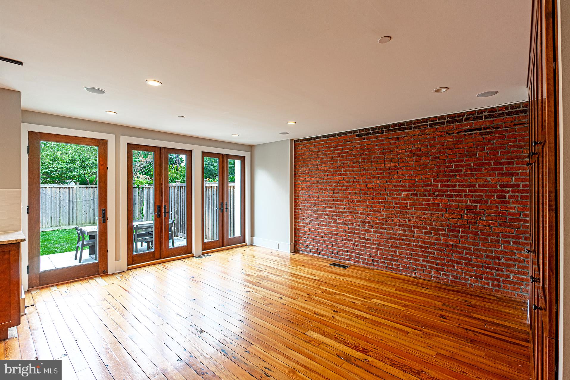 325 D Street Southeast Washington, DC 20003 - Photo 25 of 59