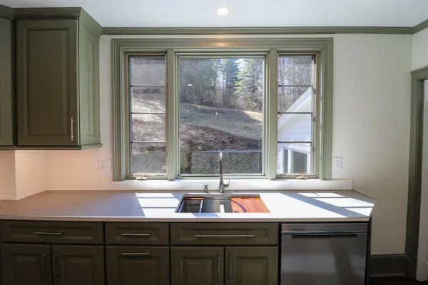 $849,000 | 90 Bank Street, Lebanon, NH 03766