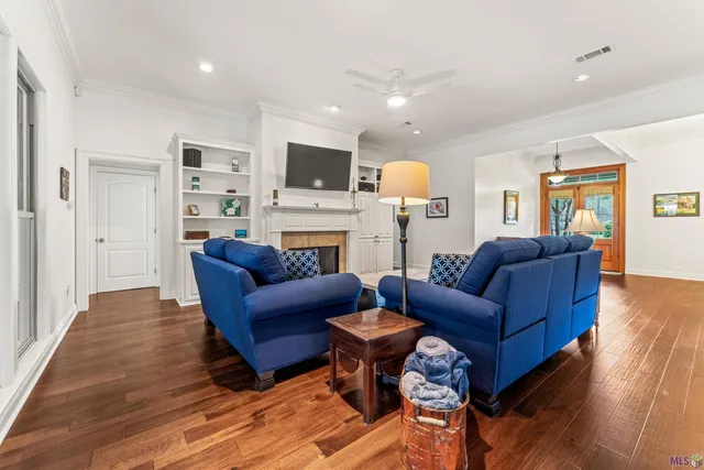 $649,700 | 6342 Riverbend Lakes Drive, Baton Rouge, LA 70820