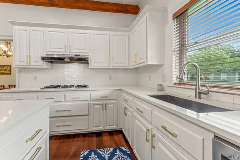 $637,700 | 6342 Riverbend Lakes Drive, Baton Rouge, LA 70820