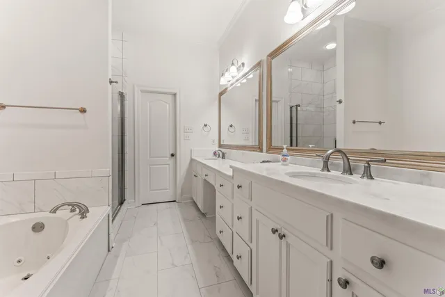 $649,700 | 6342 Riverbend Lakes Drive, Baton Rouge, LA 70820