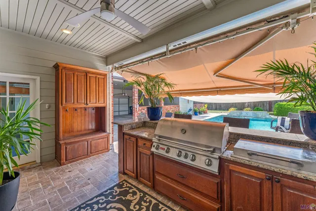 $649,700 | 6342 Riverbend Lakes Drive, Baton Rouge, LA 70820