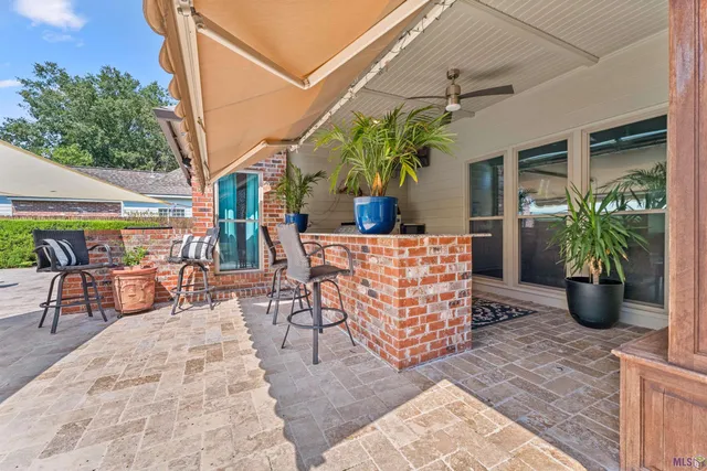 $649,700 | 6342 Riverbend Lakes Drive, Baton Rouge, LA 70820