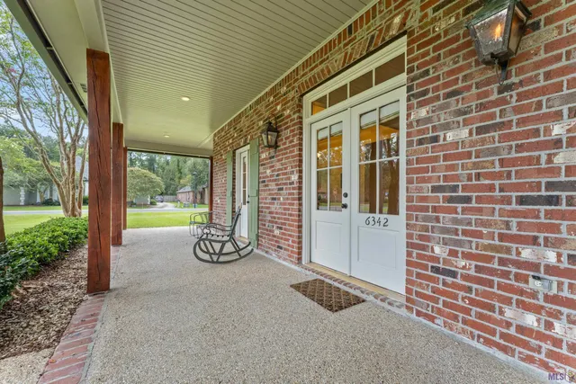 $649,700 | 6342 Riverbend Lakes Drive, Baton Rouge, LA 70820