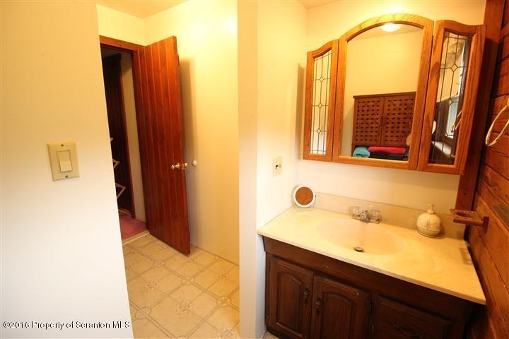 396 Carpenter Road Factoryville, PA 18419 - Photo 8 of 20 Gallery Image 8