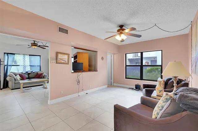 $259,000 | 2774 South University Drive, Unit 10A, Davie, FL 33328