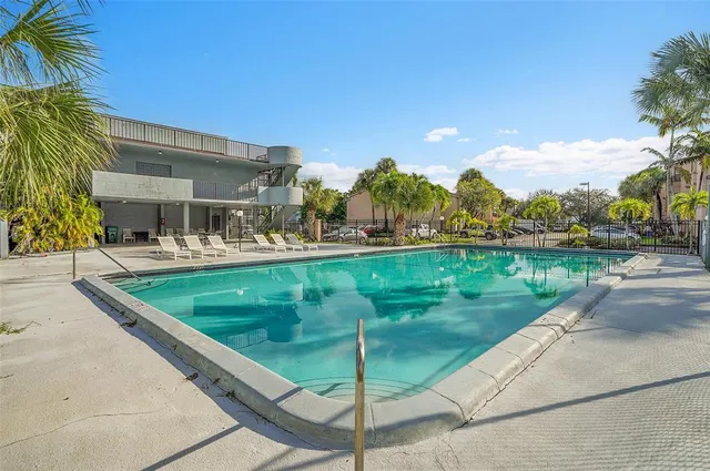 $259,000 | 2774 South University Drive, Unit 10A, Davie, FL 33328