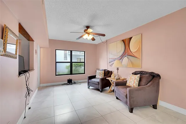 $259,000 | 2774 South University Drive, Unit 10A, Davie, FL 33328