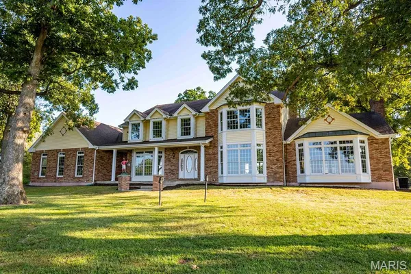 $595,000 | 21772 Highway D, Eolia, MO 63344
