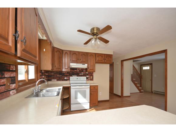 557 Salmon Falls Road Rochester, NH 03868 - Photo 5 of 35