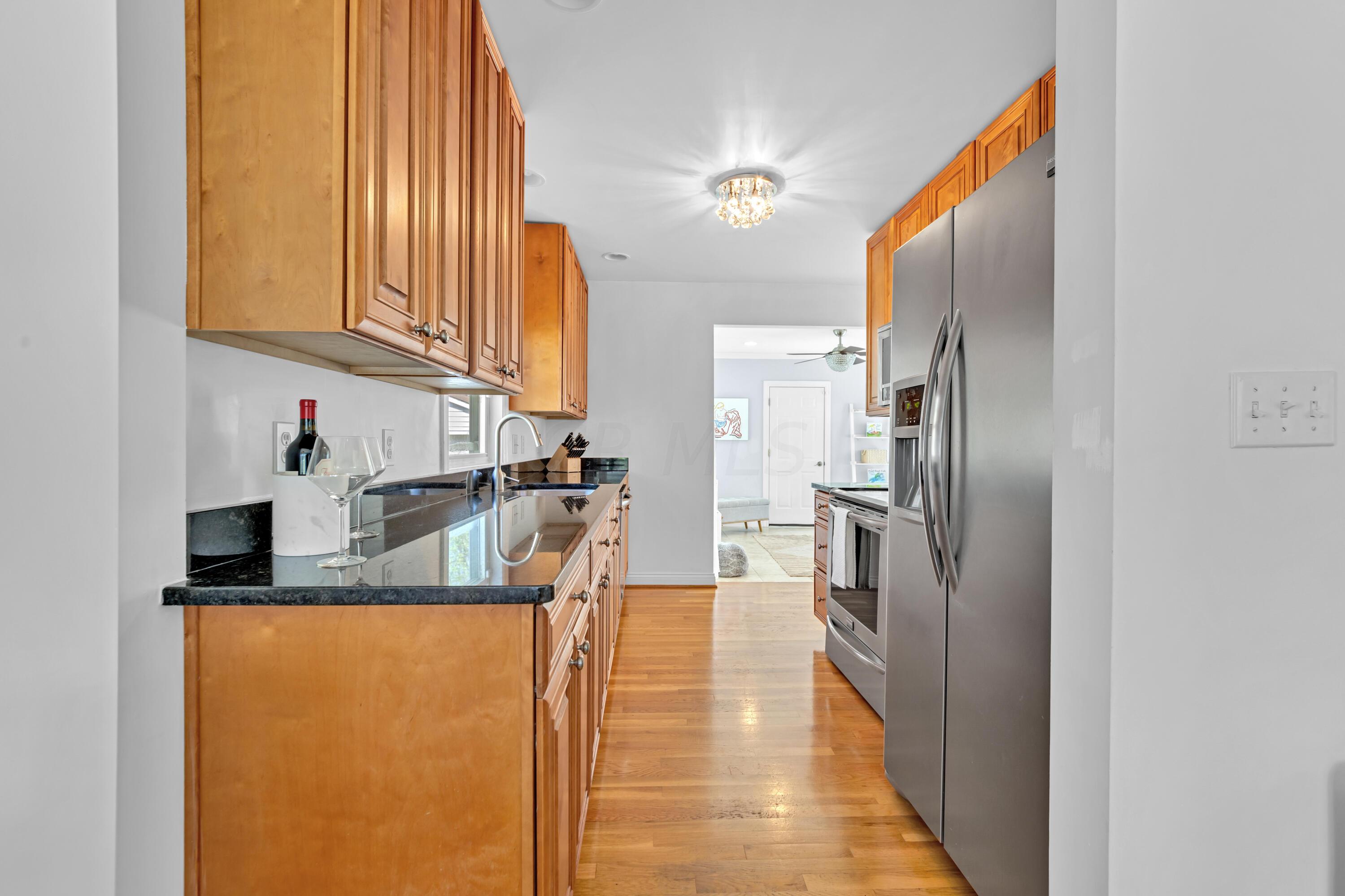 638 Garden Road Columbus, OH 43214 - Photo 16 of 45 Kitchen