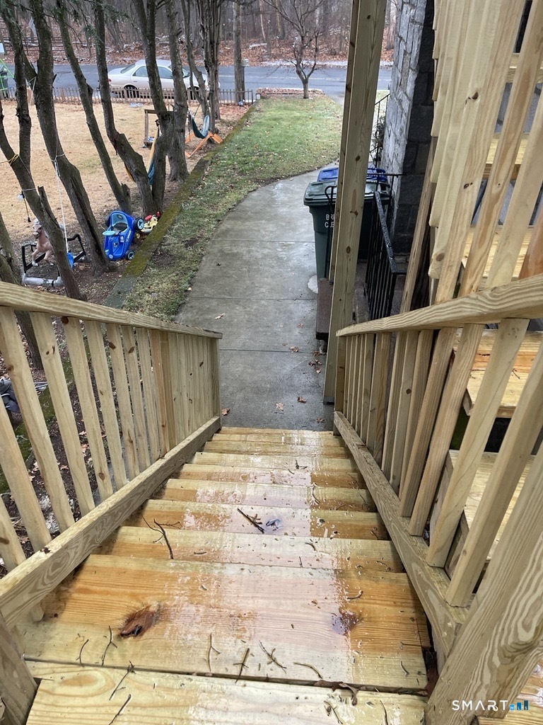 598 Frenchtown Road Bridgeport, CT 06606 - Photo 5 of 7