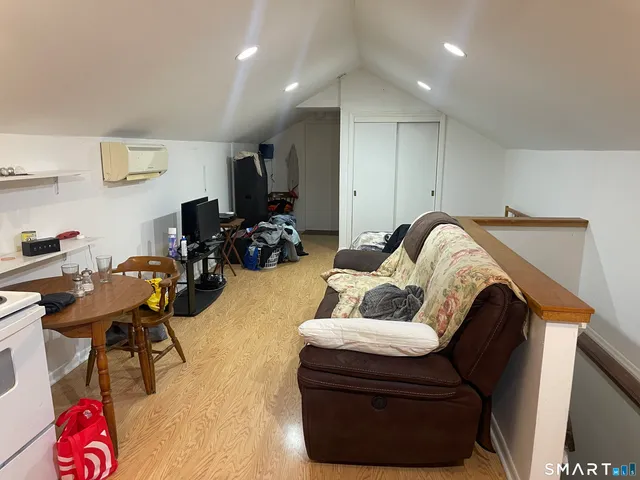 $1,000 | 598 Frenchtown Road, Bridgeport, CT 06606