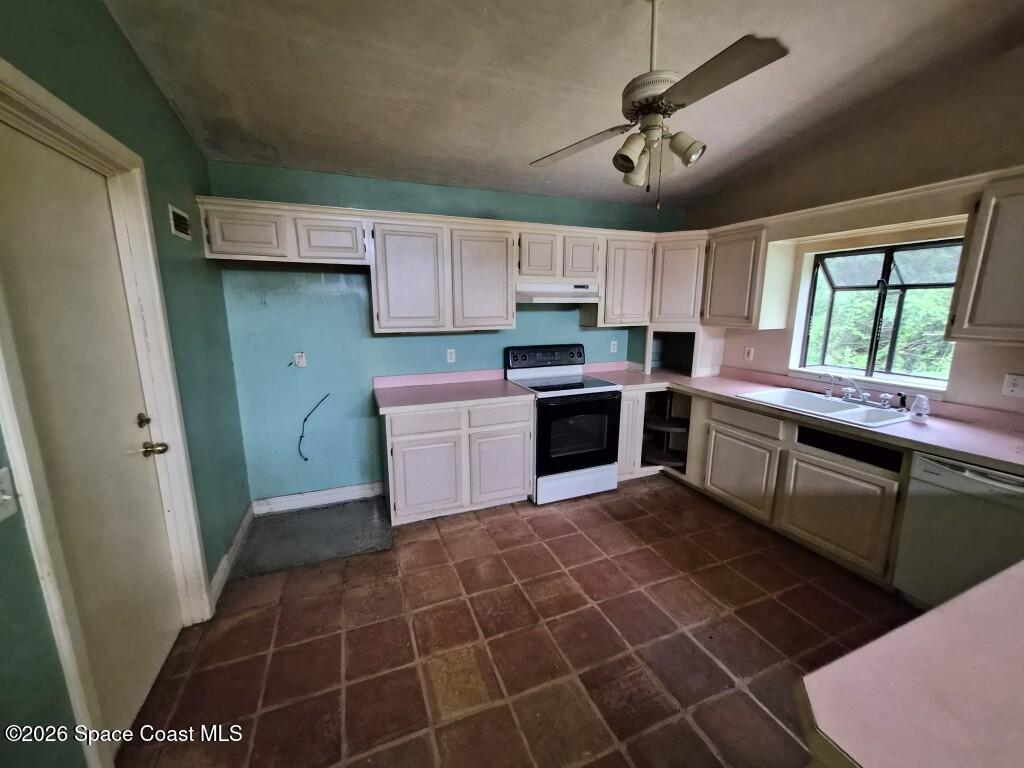 180 Lee Road West Melbourne, FL 32904 - Photo 8 of 15 20260807_165336 (Medium)