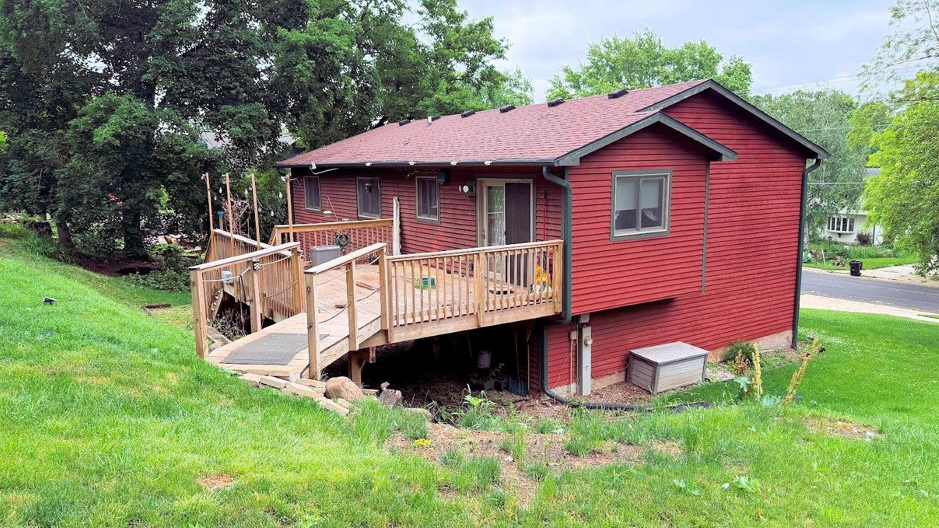 338 South Street DeForest, WI 53532 - Photo 2 of 77