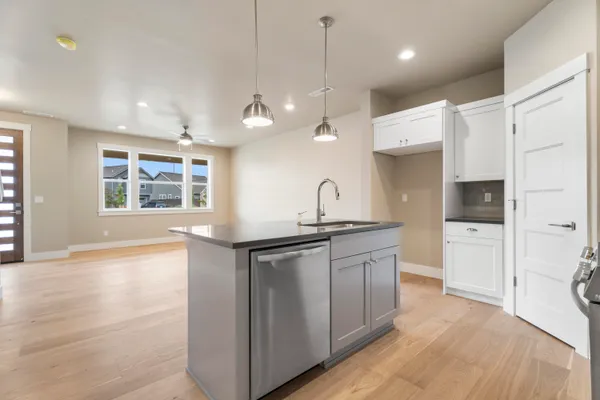 $419,500 | 3965 Southwest Coyote Avenue, Unit LOT 155, Redmond, OR 97756
