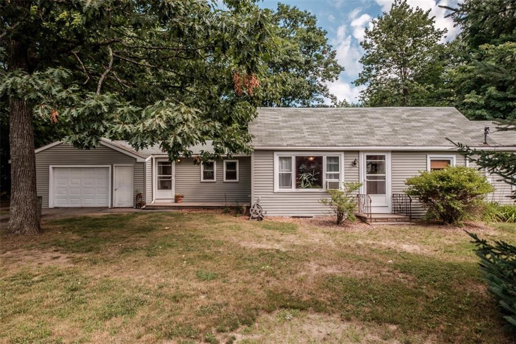 114 Blackstrap Road Cumberland, ME 04021 - Photo 2 of 27 Photo