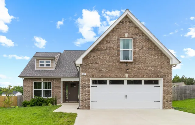 $1,900 | 125 Tomahawk Point, Clarksville, TN 37040