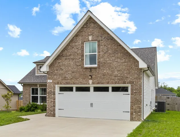$1,900 | 125 Tomahawk Point, Clarksville, TN 37040