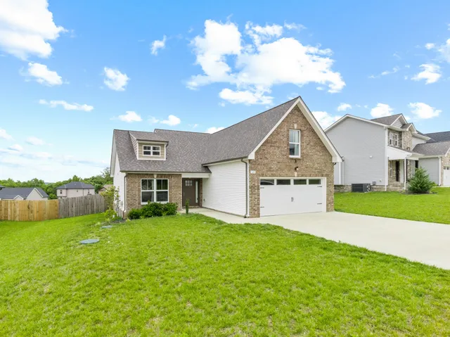 $1,900 | 125 Tomahawk Point, Clarksville, TN 37040