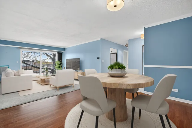 $250,000 | 500 West Huntington Commons Road, Unit 253, Mount Prospect, IL 60056