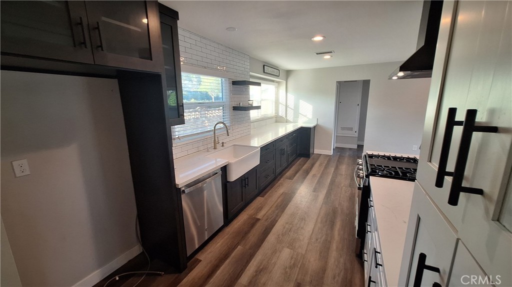 2327 Fairview Avenue Riverside, CA 92506 - Photo 10 of 30
