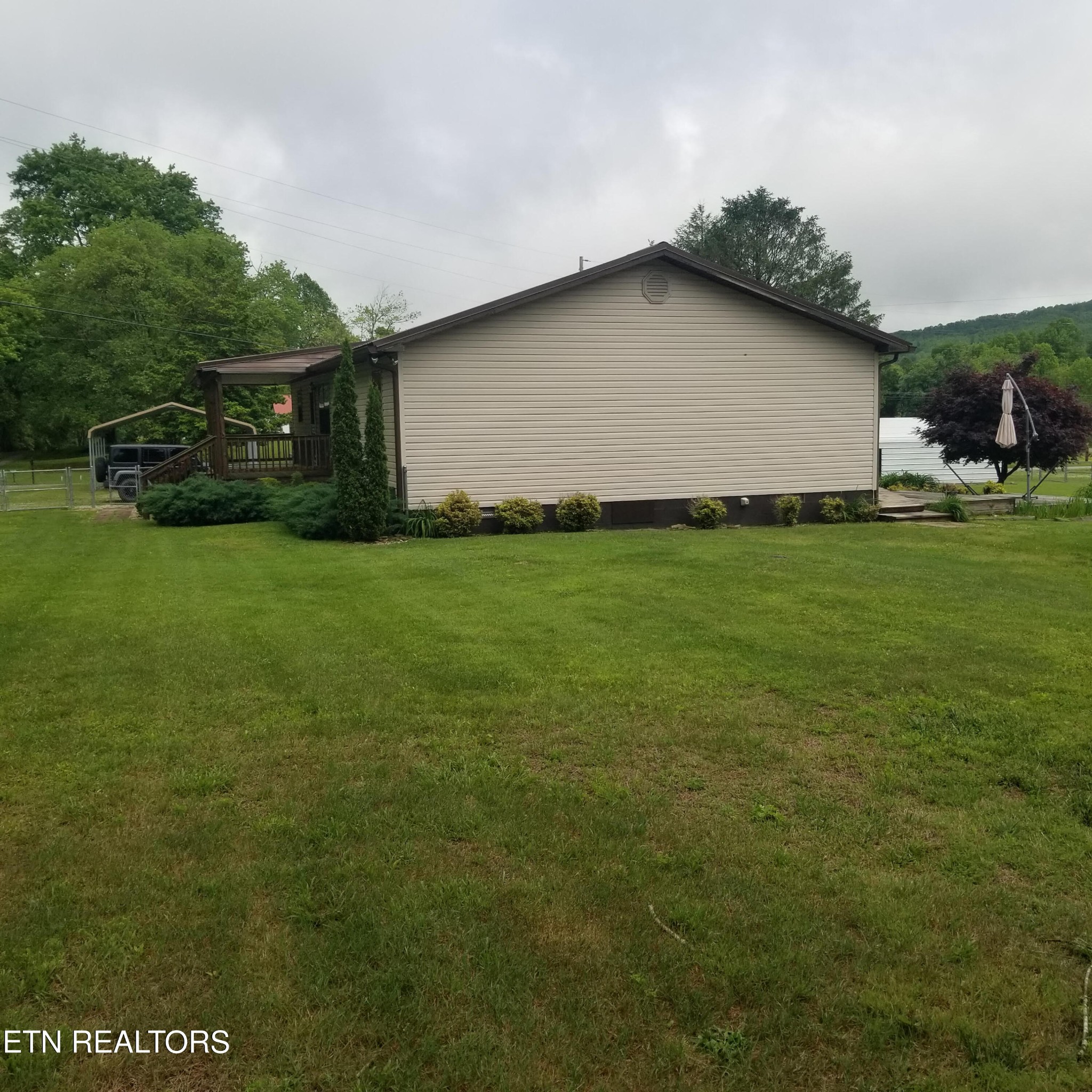 206 Woods Road Oliver Springs, TN 37840 - Photo 3 of 23 Gallery Image 3