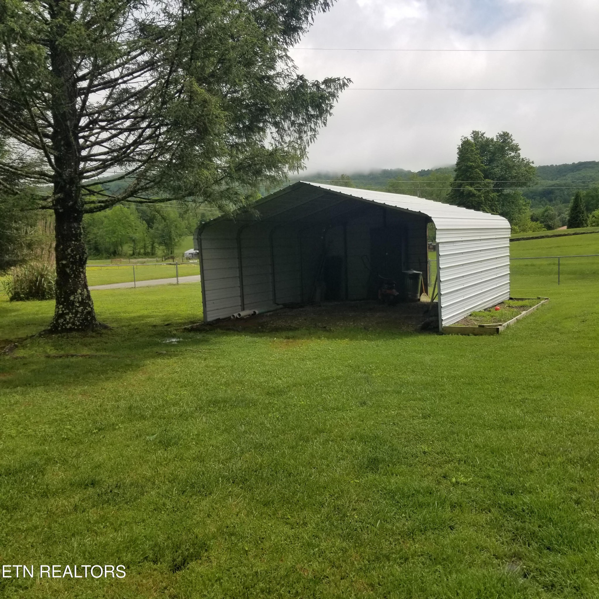 206 Woods Road Oliver Springs, TN 37840 - Photo 10 of 23 Gallery Image 10