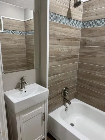 $1,450 | 211 North Bermuda Street, Lacy-Lakeview, TX 76705