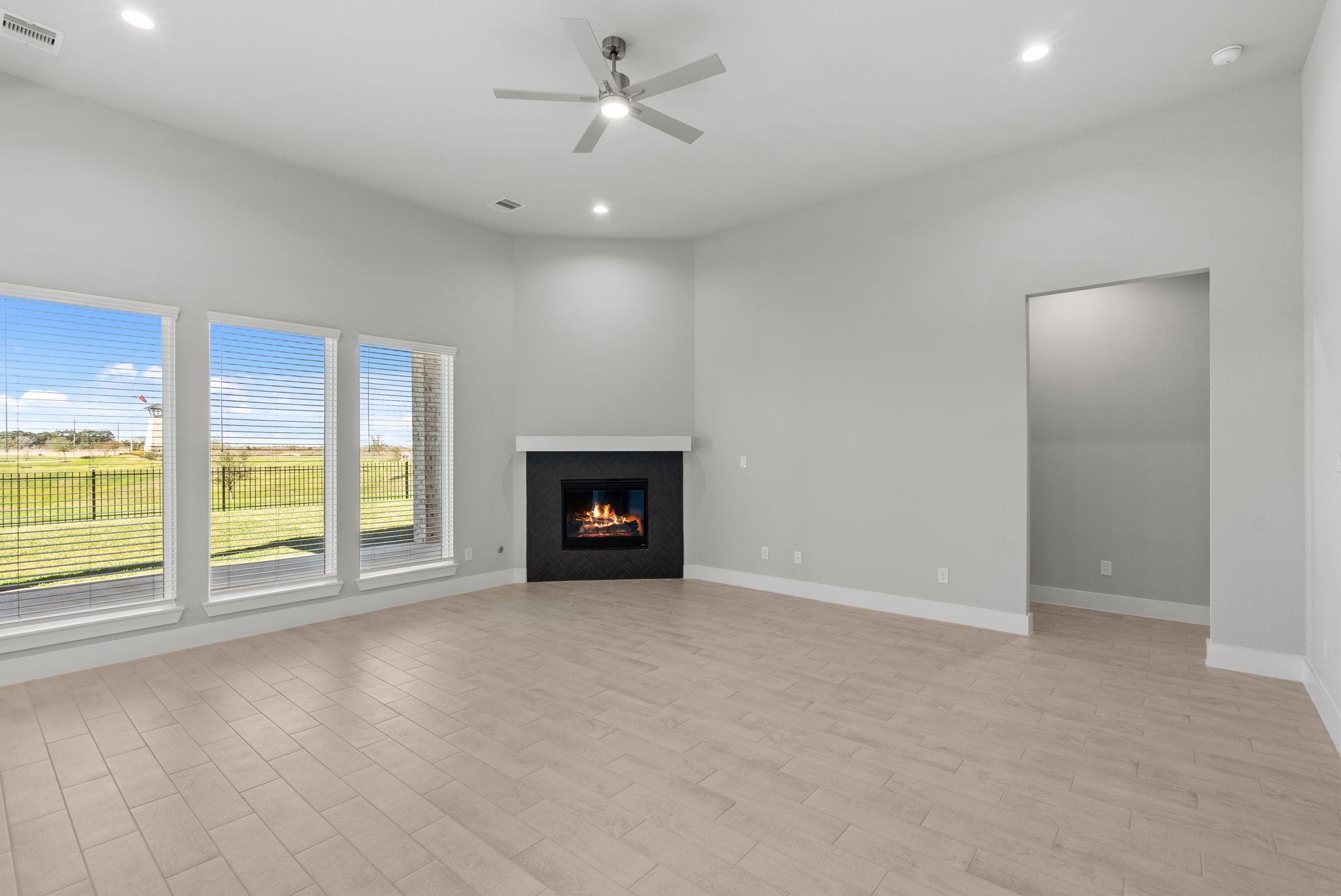 413 Hampton Edge Lane Waller, TX 77484 - Photo 7 of 42