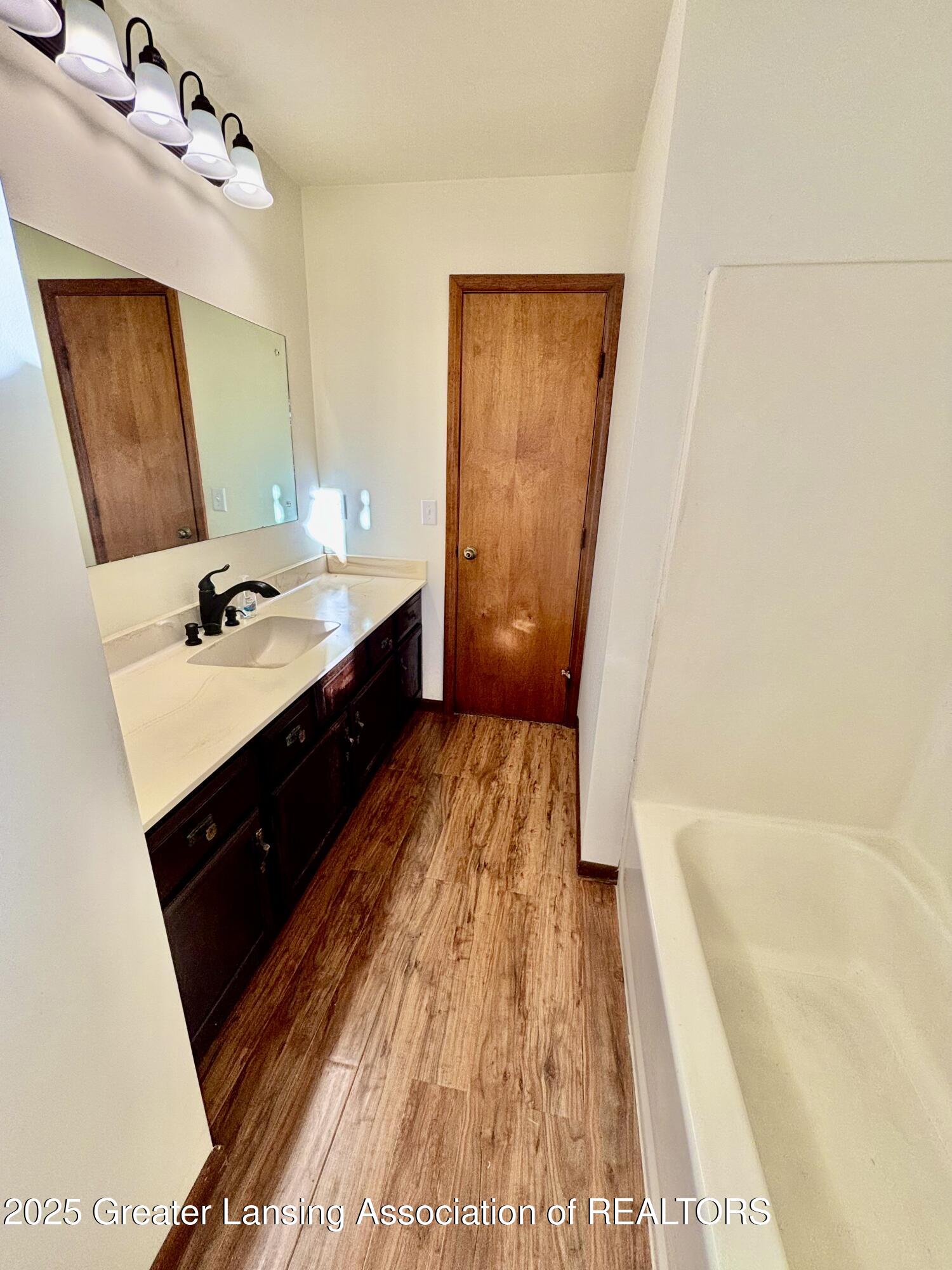 525 North Wheaton Road Charlotte, MI 48813 - Photo 20 of 34 IMG_0224
