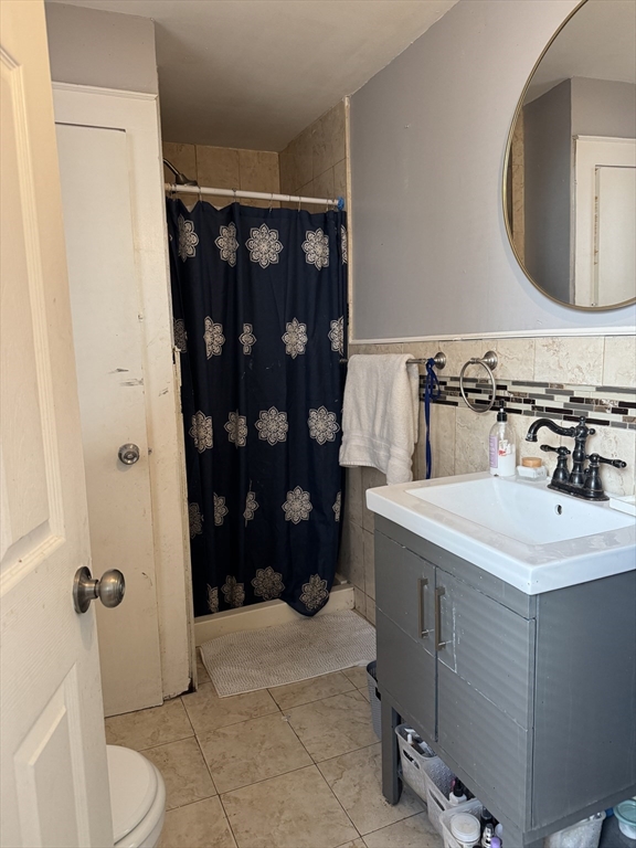 35 Farmland Road Lowell, MA 01850 - Photo 7 of 20