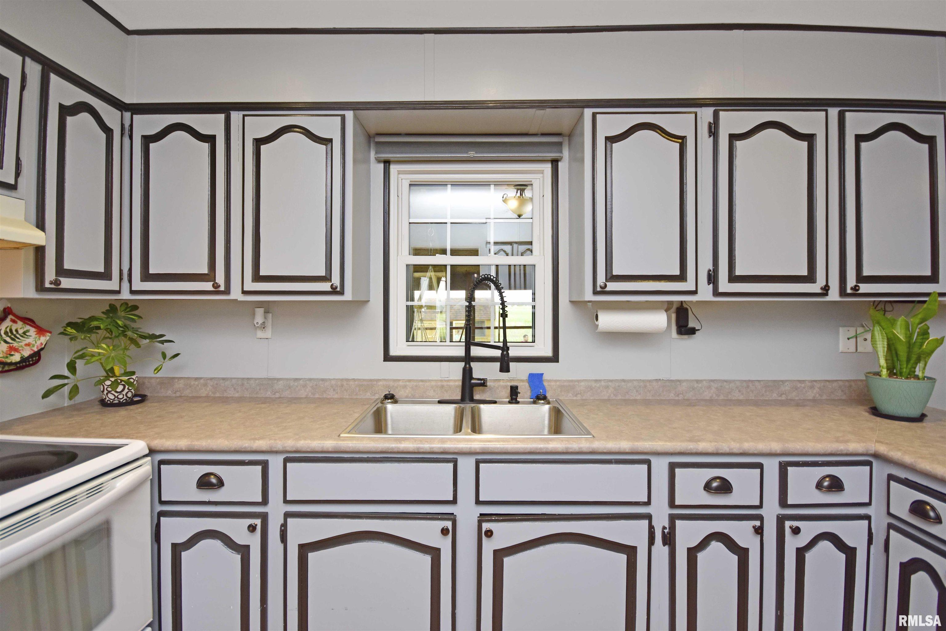 335 Dodge Street Cisco, IL 61830 - Photo 26 of 87