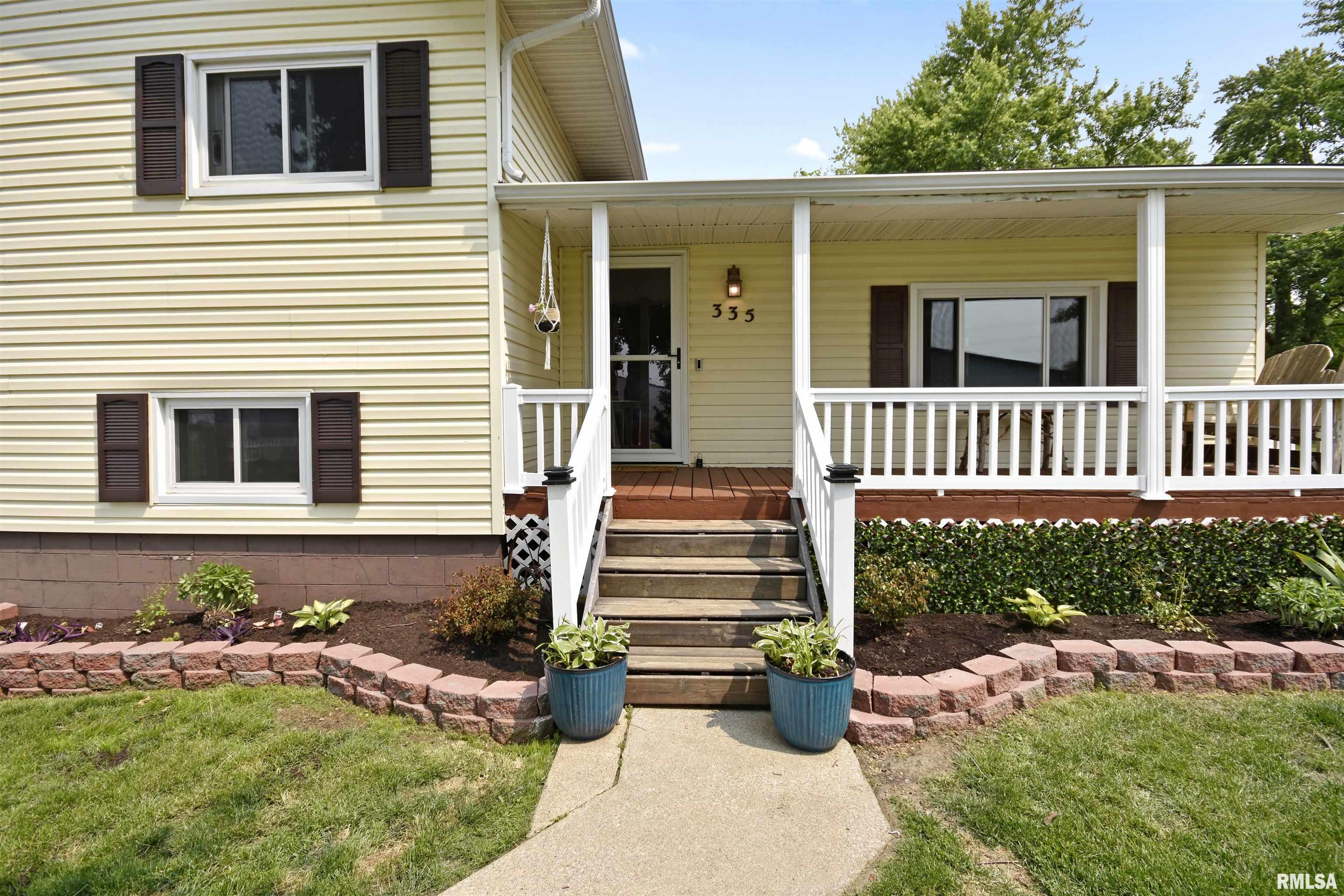 335 Dodge Street Cisco, IL 61830 - Photo 3 of 87