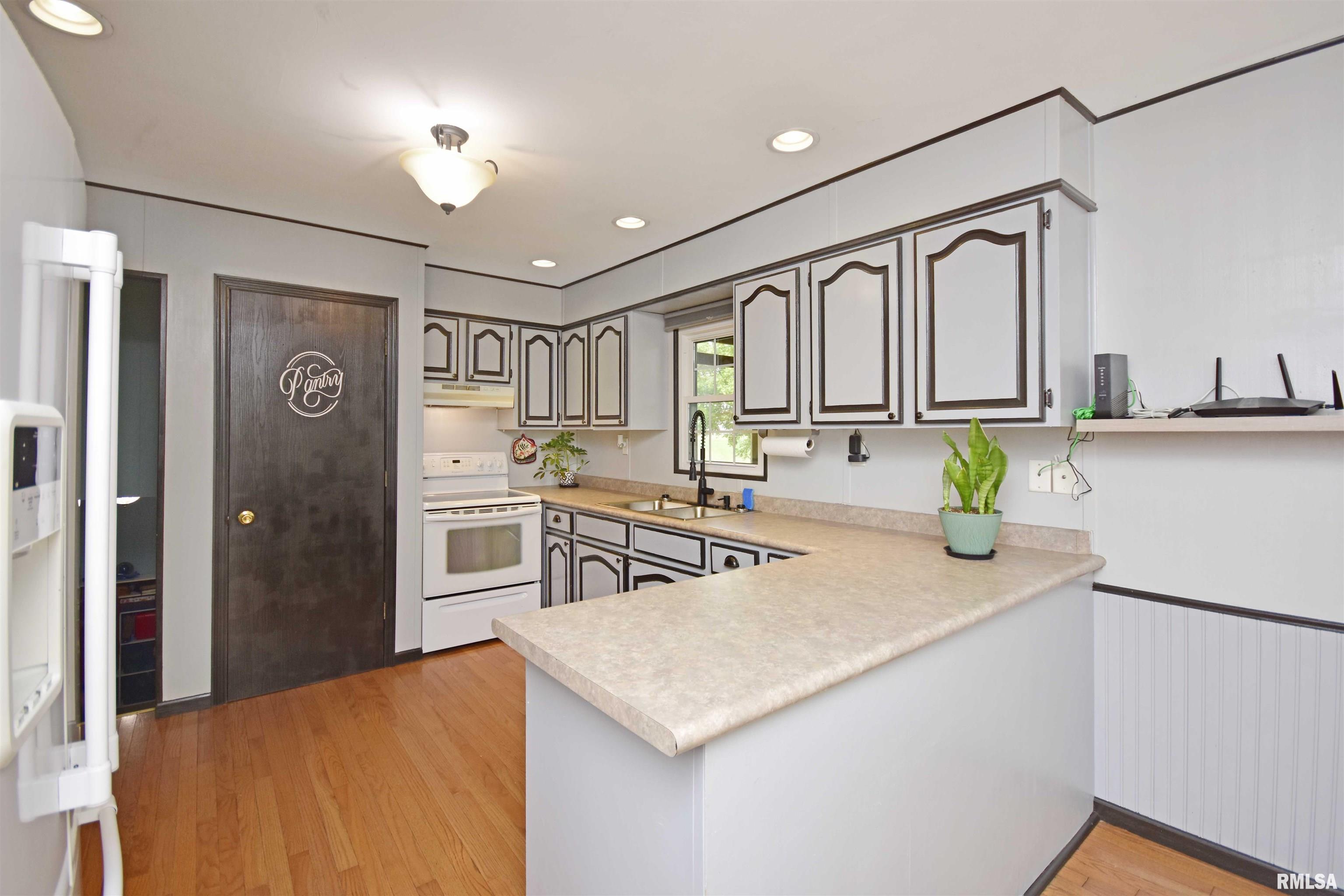 335 Dodge Street Cisco, IL 61830 - Photo 31 of 87