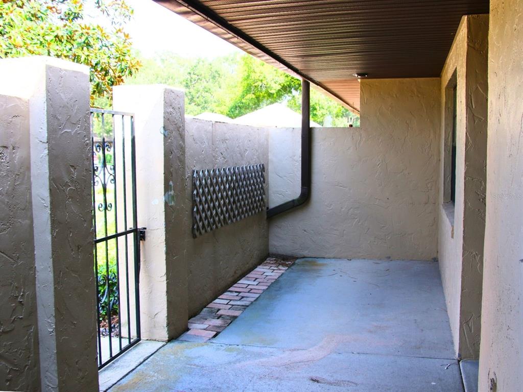 2282 Firestone Place Winter Haven, FL 33884 - Photo 4 of 34