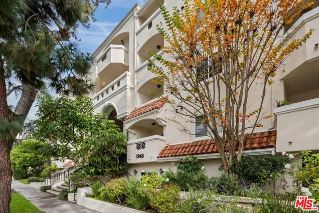 $1,295,000 | 1948 Malcolm Avenue, Unit 305, Los Angeles, CA 90025