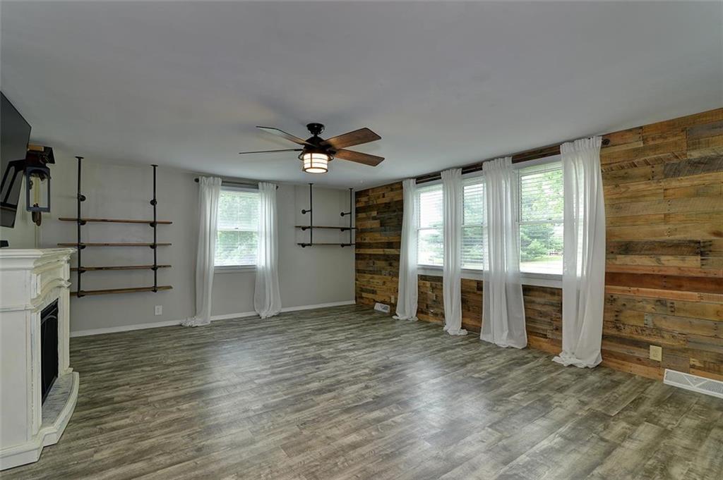 110 Dinnerbell Road Butler, PA 16002 - Photo 3 of 17