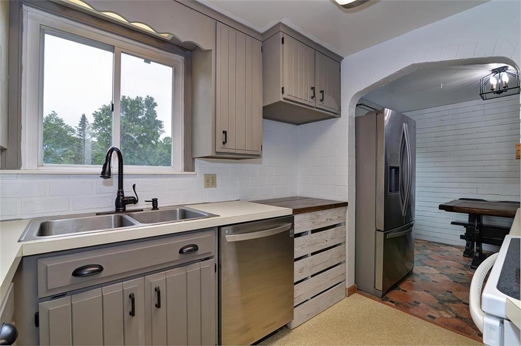 110 Dinnerbell Road Butler, PA 16002 - Photo 8 of 17