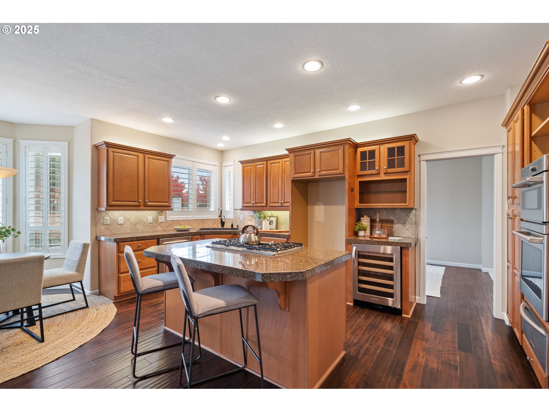 1516 South Dusky Drive Ridgefield, WA 98642 - Photo 12 of 43 a view of a dining room with furniture
