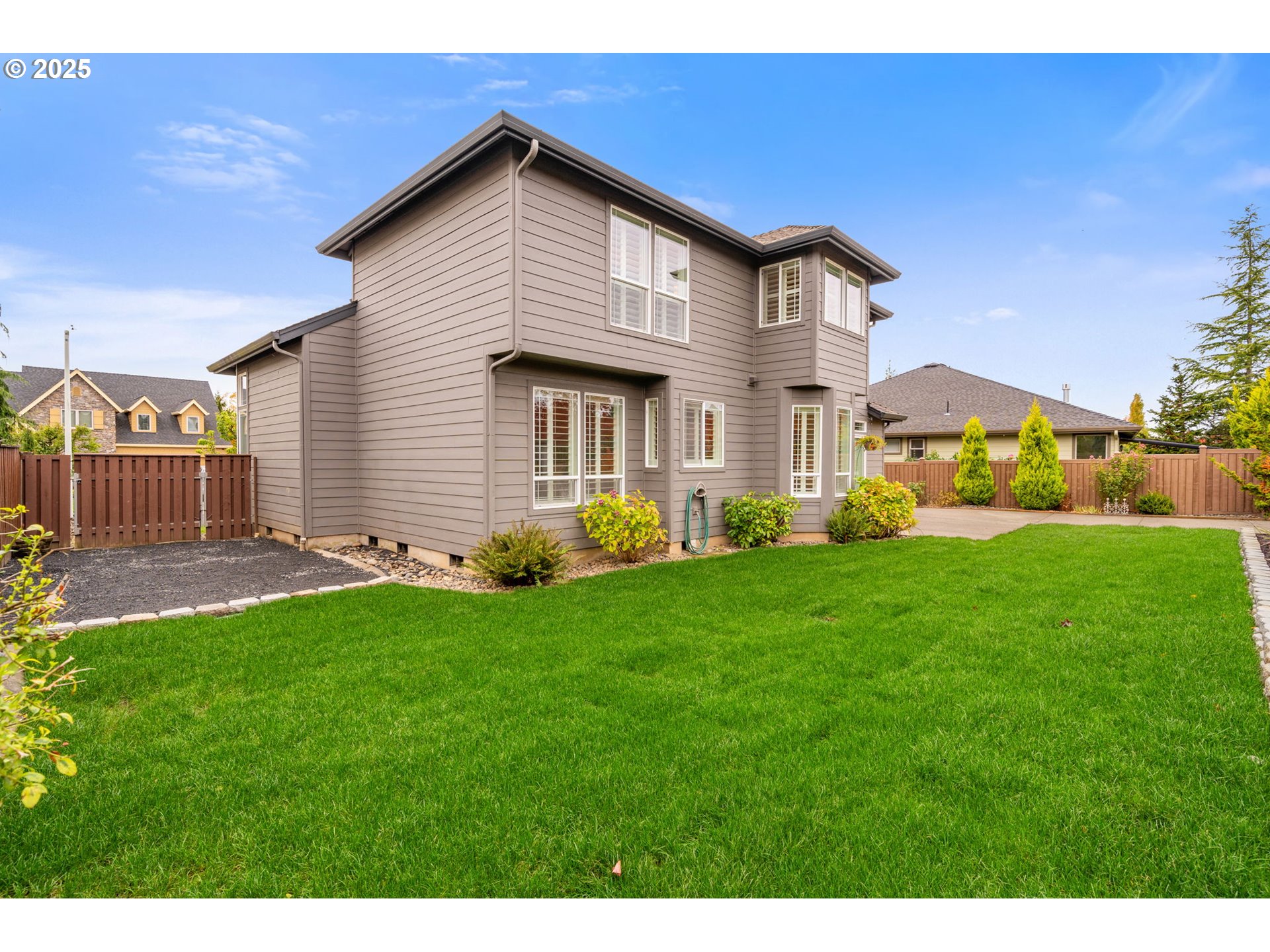 1516 South Dusky Drive Ridgefield, WA 98642 - Photo 21 of 43 a front view of house with yard and green space