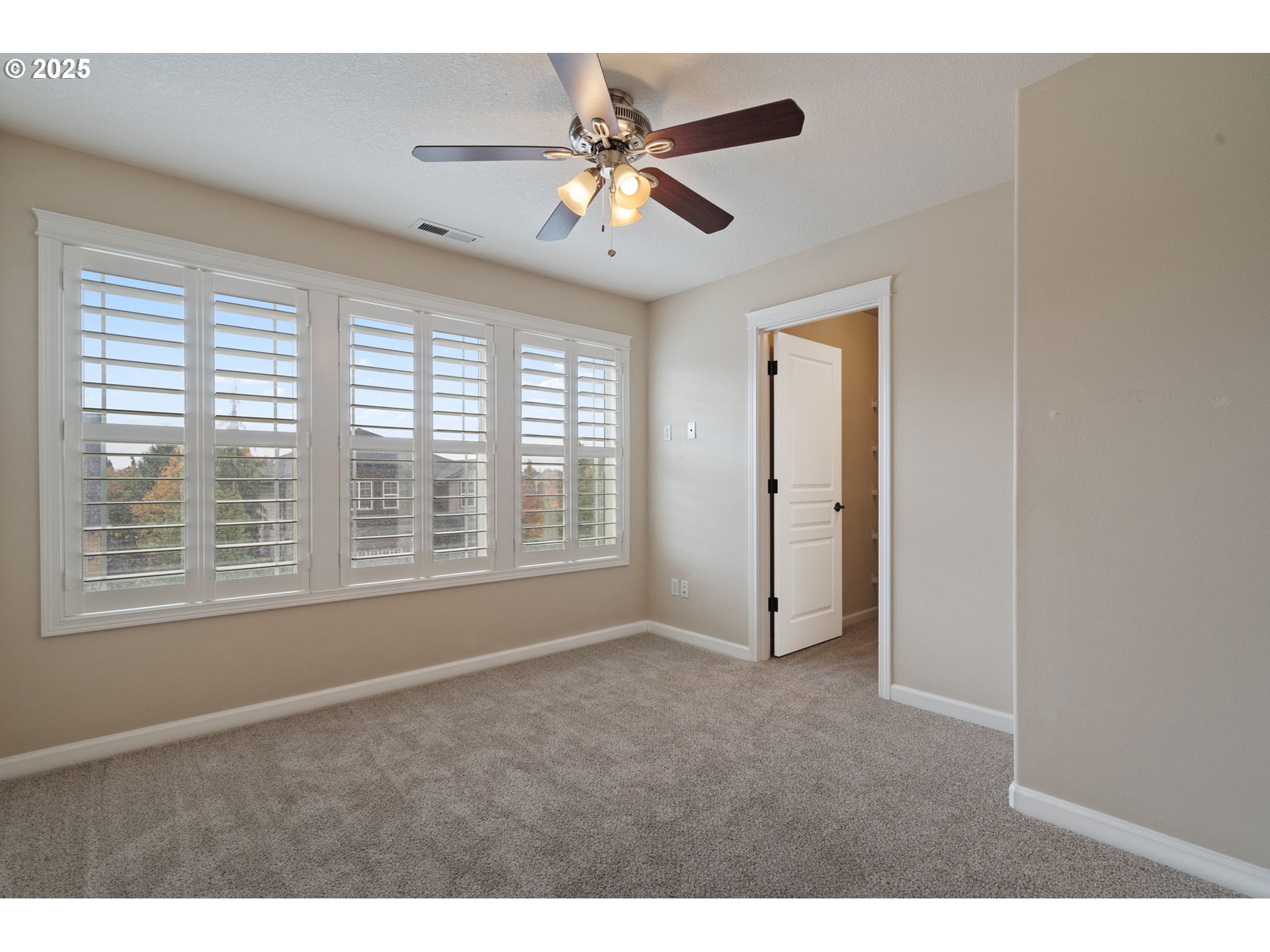 1516 South Dusky Drive Ridgefield, WA 98642 - Photo 32 of 43 a view of an empty room with a window