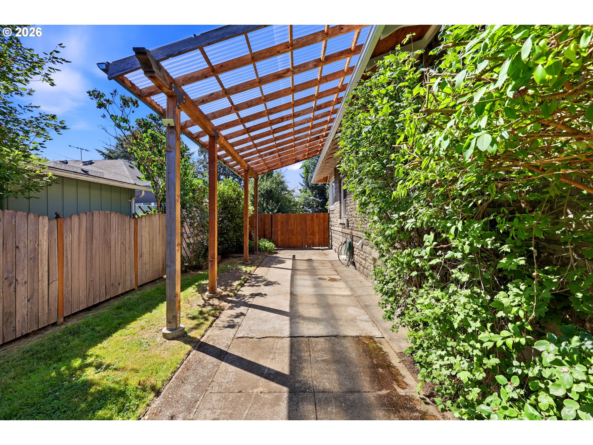 1820 North Schofield Street Portland, OR 97217 - Photo 4 of 48
