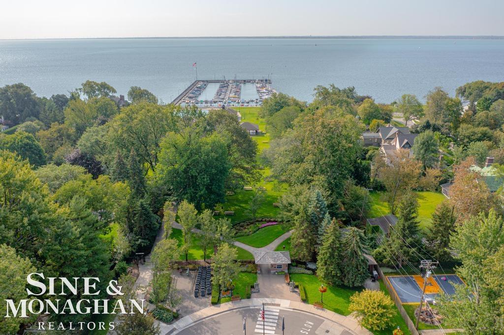725 Fisher Road Grosse Pointe, MI 48230 - Photo 62 of 63 50211891-a8abe403-1e0c-4e28-a734-72271702e674.JPG